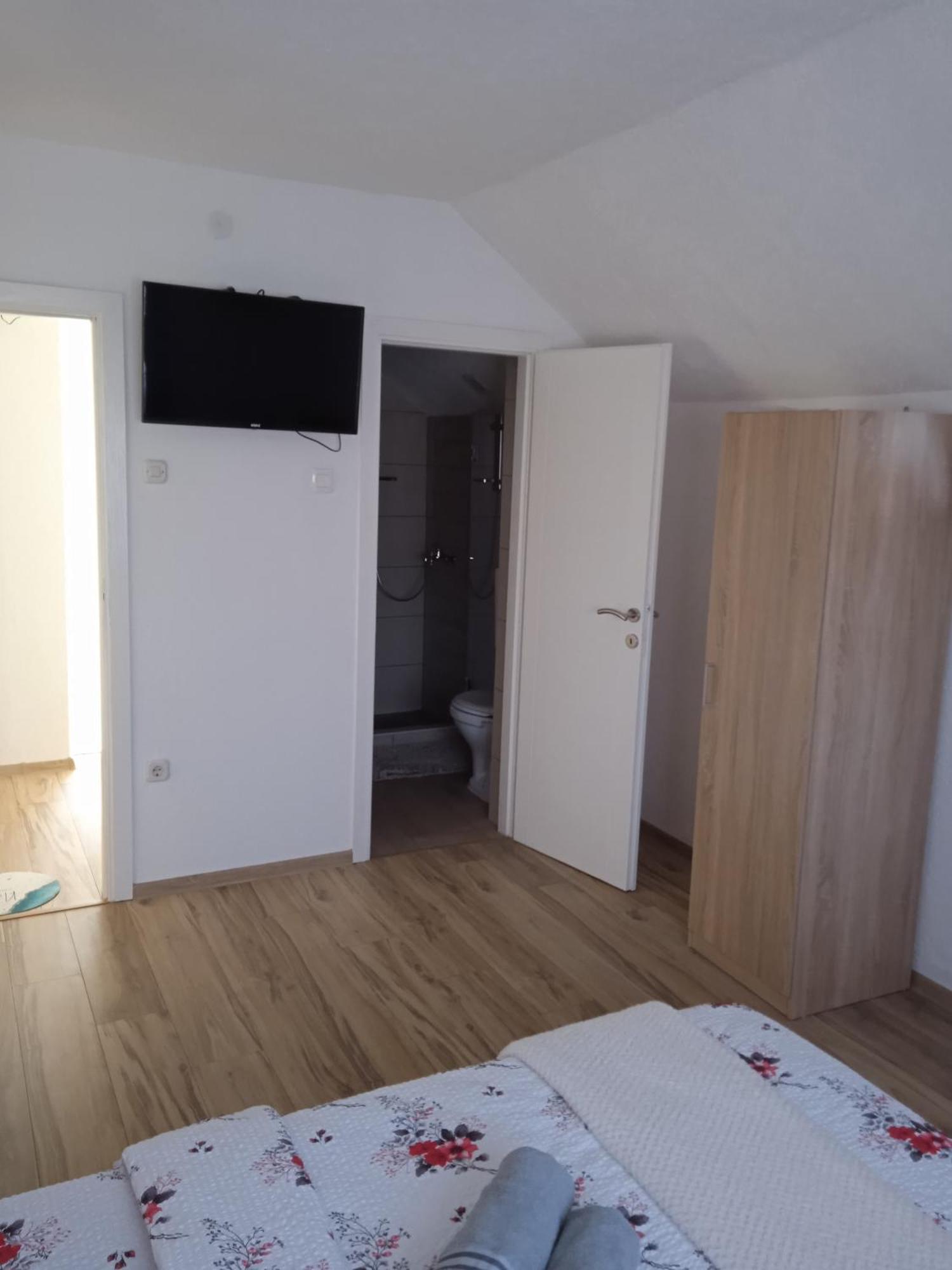 Nice View-Plitvice Apartment โคเรนนิซา ภายนอก รูปภาพ